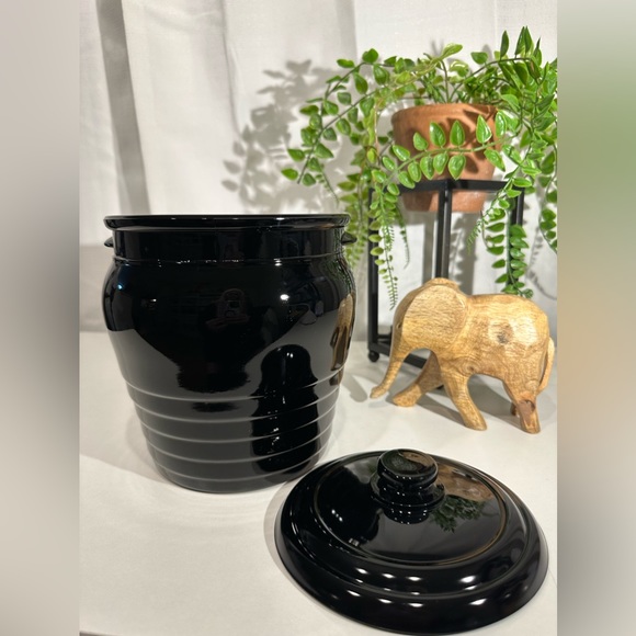 Vintage Amethyst Black Glass Covered Cookie Jar - Picture 6 of 7